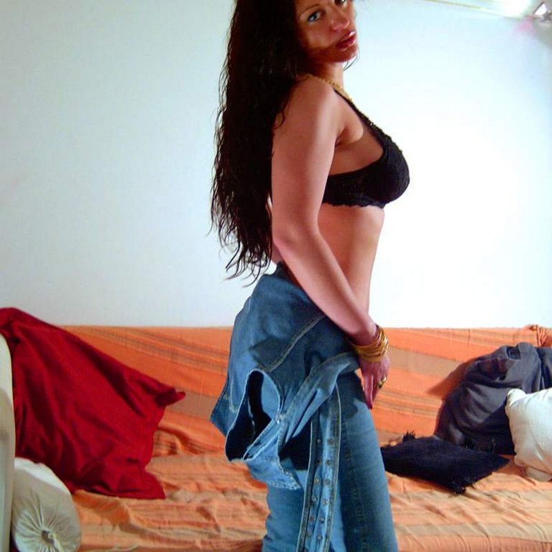 Kathleen 24 Escort Gullysville