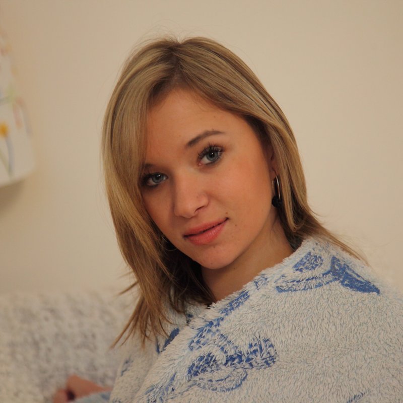 Maxene 23 Escorts Trail