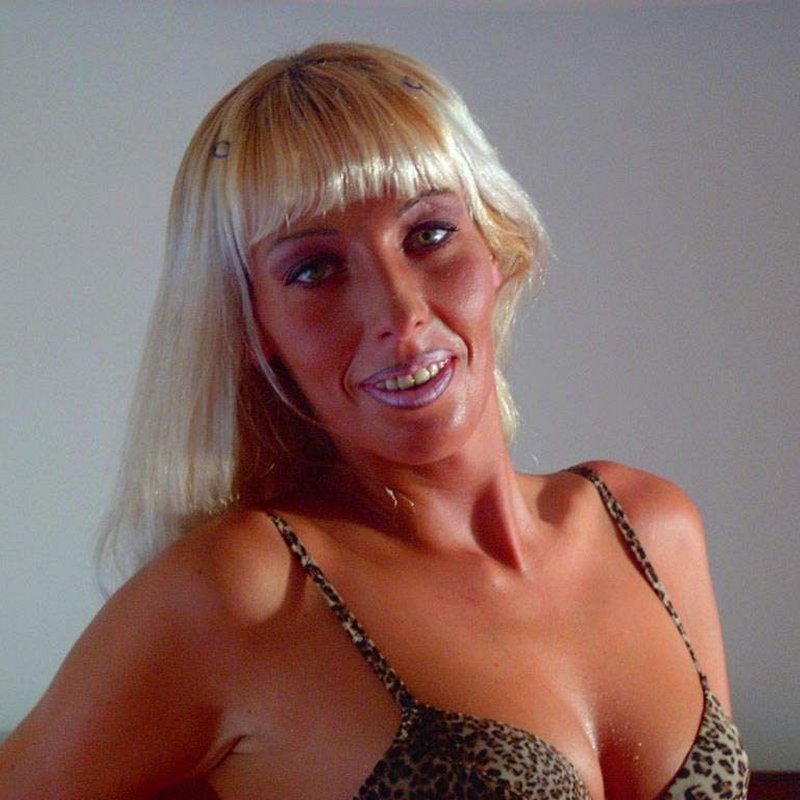 Chryssa 24 Prostitutes Twin Lakes Village