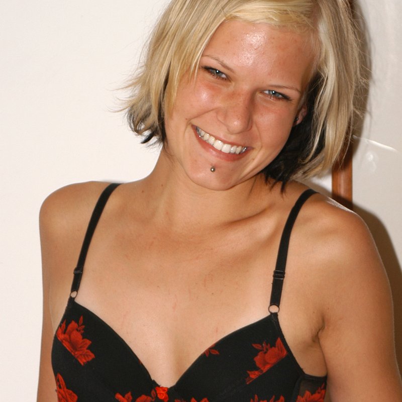 Richmal 29 Meet escort Country Horizons